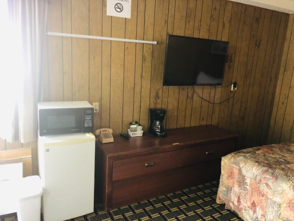 Big 12 Motel Broken Bow Eksteriør billede